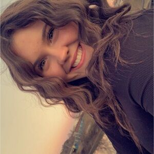 Meet your Posher, Emily